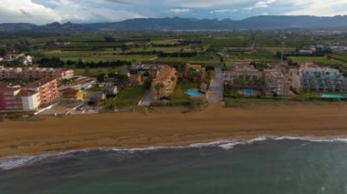 İspanya 'da Denia yakınlarındaki kuzey sahilinin hava görüntüsü.