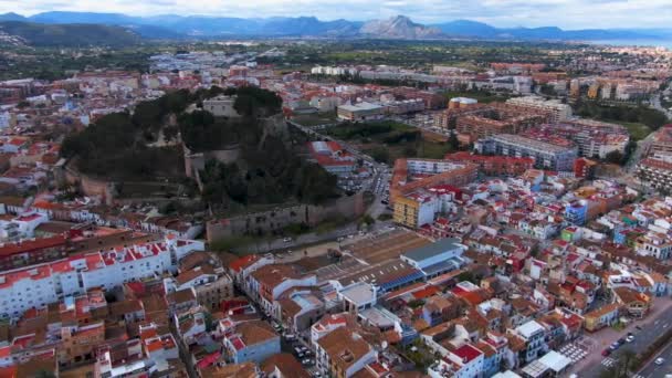 Вигляд Повітря Місто Денію Іспанії Сонячний Ранок Весною — стокове відео