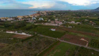 İspanya 'da Denia yakınlarındaki kuzey sahilinin hava görüntüsü.