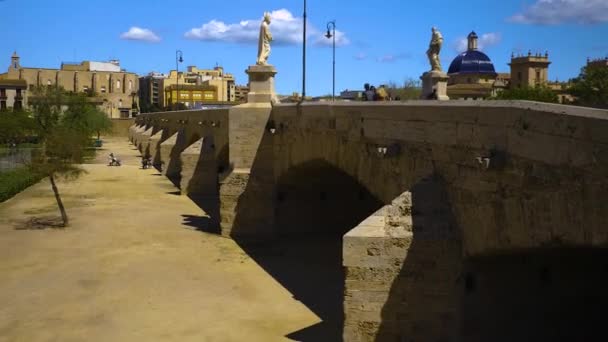Pan Left Bridge Valencia Spain Sunny Day — Stock Video