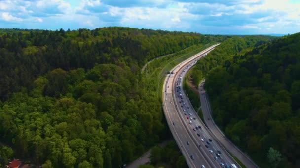 德国卡尔斯鲁厄市旁边通往巴塞尔 斯图加特和法兰克福的高速公路三角地带的空中景观 — 图库视频影像