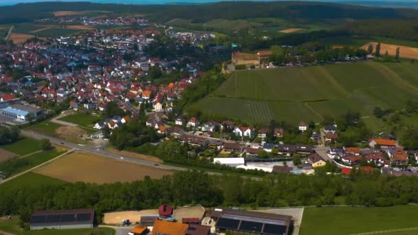 Luftaufnahme Des Dorfes Untergruppenbach Und Der Burg Stettenfelsen Einem Sonnigen — Stockvideo