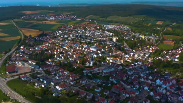 Luftaufnahme Des Dorfes Untergruppenbach Und Der Burg Stettenfelsen Einem Sonnigen — Stockvideo