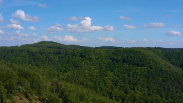 Almanya Lwenstein Çevresindeki Rüzgar Türbinlerinin Hava Görüntüsü — Stok video