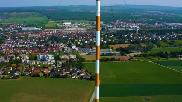 Vista Aérea Torre Radio Ciudad Muehlacker Alemania Día Soleado Primavera — Vídeos de Stock