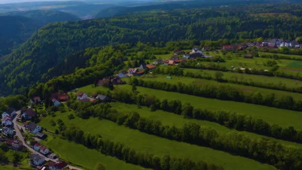 Vista Aérea Del Pueblo Beinberg Sobre Ciudad Bad Liebenzell Alemania — Vídeo de stock