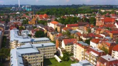 Stuttgart 'ın hava görüntüsü, Almanya' da Kötü Canstatt Yazın güneşli bir gününde.