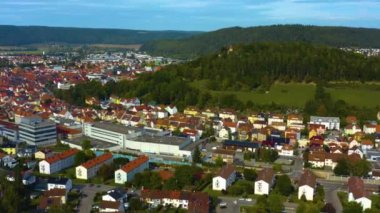 Tuttlingen 'deki şehir ve kalenin havadan görünüşü.