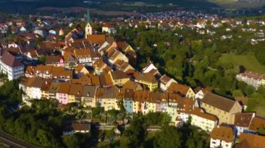 Engen 'in Almanya' daki hava görüntüsü. Yazın güneşli bir günde. 