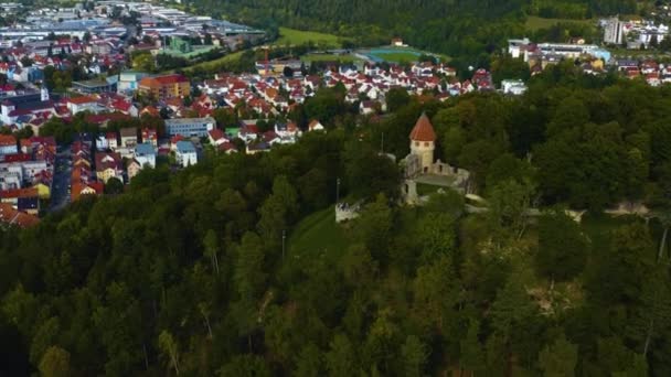 Luftaufnahme Der Stadt Und Des Schlosses Tuttlingen — Stockvideo