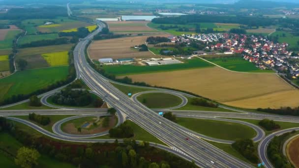 Widok Lotu Ptaka Skrzyżowanie Autostrady Hausen Niemczech Słoneczne Popołudnie Latem — Wideo stockowe