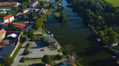 Yazın güneşli bir günde Doğu Almanya 'da Beeskow şehrinin havası. 