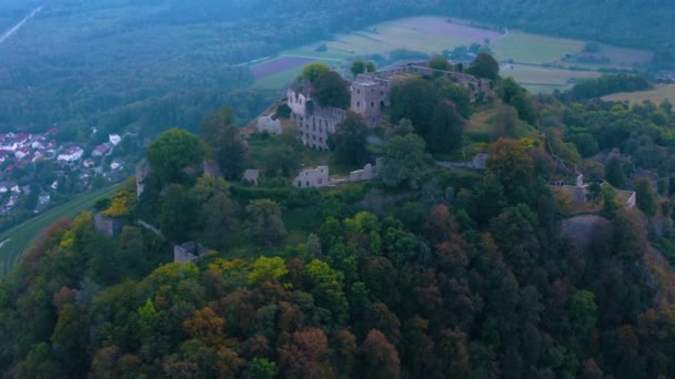 Luftaufnahme Der Burgruine Hohentwiel Und Der Stadt Singen Deutschland Einem — Stockvideo