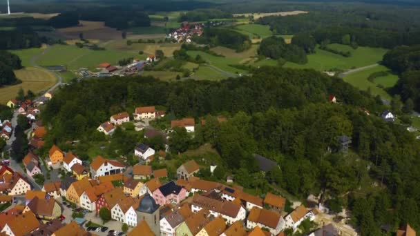 Vista Aérea Del Pueblo Betzenstein Alemania Día Soleado Verano — Vídeo de stock