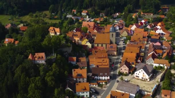 Vista Aérea Del Pueblo Betzenstein Alemania Día Soleado Verano — Vídeo de stock