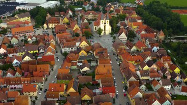 Vista Aérea Del Pueblo Herrieden Alemania Baviera Una Tarde Soleada — Vídeos de Stock