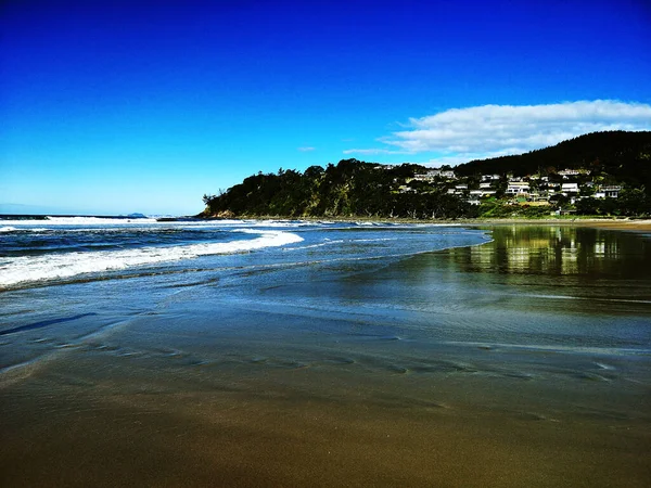 Plage Eau Chaude Ciel Bleu — Photo