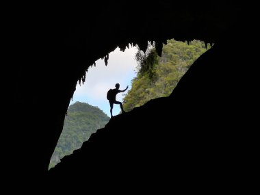 Hang En Mağarası, Vietnam 'da insan silueti
