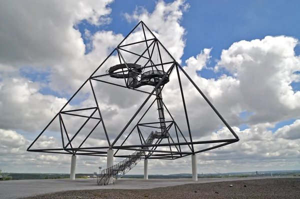 Torre Vigia Uma Montanha Pedra Bottrop Alemanha — Fotografia de Stock