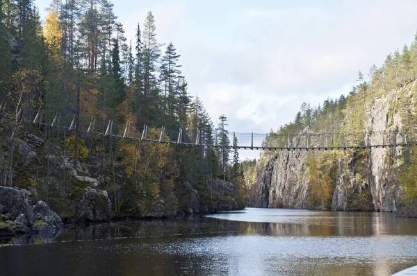 Brücke Einer Kleinen Schlucht Einem Nationalpark Ostfinnland — Stockfoto