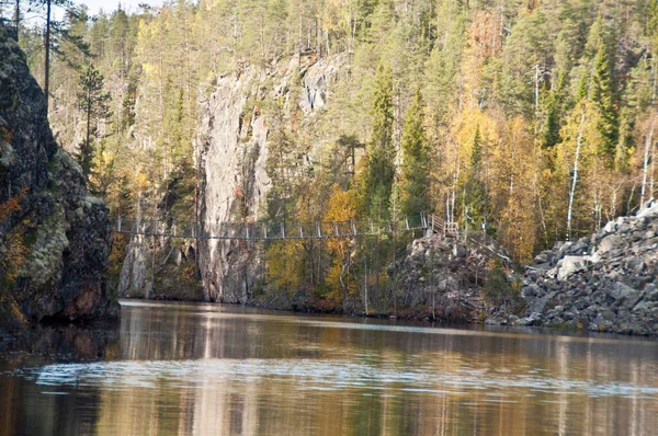 Doğu Finlandiya Ulusal Parktaki Küçük Bir Kanyonda Nehir — Stok fotoğraf