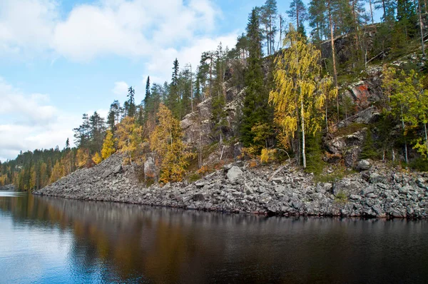 Doğu Finlandiya Ulusal Parkında Küçük Bir Kanyon — Stok fotoğraf