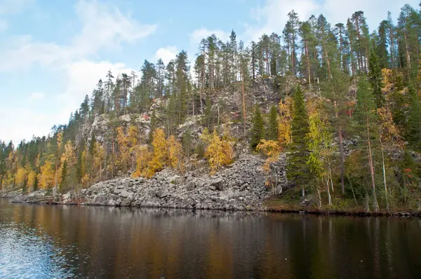 Doğu Finlandiya Ulusal Parkında Küçük Bir Kanyon — Stok fotoğraf