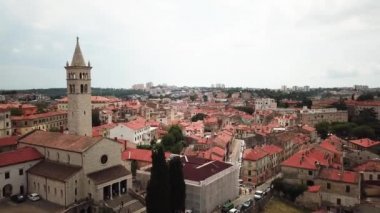 Hırvatistan, Pula Şehir Havacılık, Saint Anthony Manastırı Çan Kulesi ve Şehir Merkezi