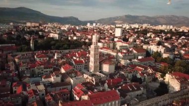 Bölünmüş Hırvatistan 'ın hava manzarası. Saint Domnius Katedrali ve Diocletians Sarayı