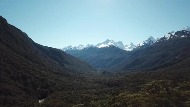 Vista aérea do pitoresco vale na Nova Zelândia Highlands — Vídeo de Stock