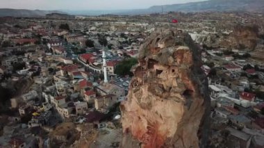 Ortahisar Şehri, Kapadokya Türkiye. Eşsiz Manzaranın Hava Görünümü 