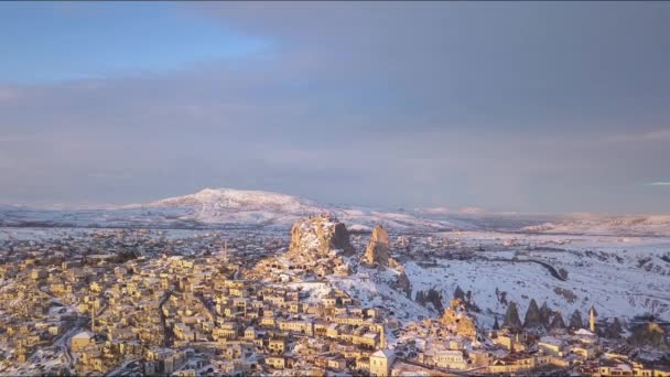 Cappadocia, Törökország. A téli táj és az UNESCO világörökség légi kilátása — Stock videók