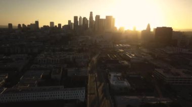 Los Angeles 'ın Sunset şehir merkezindeki hava görüntüsü, Gökdelenlerin Arkaplanı