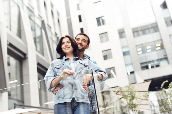 Pareja Enamorada Terraza Verano Del Restaurante Concepto Romántico — Foto de Stock