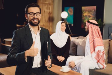 Aile psikoterapist kapalı yardım Arap evli. Psikoterapist için ziyaret edin.
