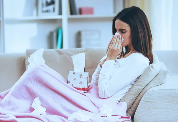 Sick Brunette Blows Nose. — Stock Photo, Image