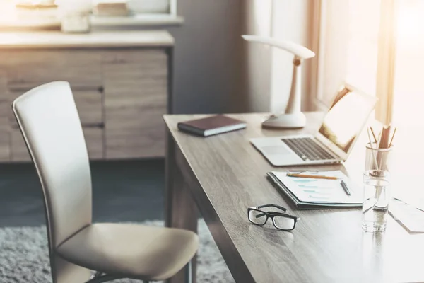 Lugar cómodo para las personas que trabajan en casa . — Foto de Stock