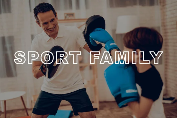 Πατέρας Και Γιος Boxing Εκπαίδευση Αθλητισμός Οικογένεια Υγιεινού Τρόπου Ζωής — Φωτογραφία Αρχείου