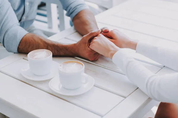 Closeup Young Happy Couple Holding Hands Together — Stock Photo, Image