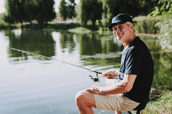 Old Man Gray Hair Fishing River Summer Relaxing Outdoor Sitting — Stock Photo, Image