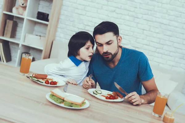 Vrijetijd Ontbijten Opvoeding Kind Gelukkig Samen Man Besteedt Tijd Zoon — Stockfoto