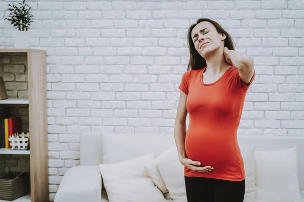 Gravid Flicka Orolig Kvinna Känner Smärta Tillbaka Hurts Hem Utmattade — Stockfoto