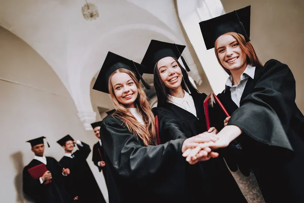 Felicidad Inteligencia Diploma Universidad Campus Chicas Alegre Celebración Cap Arquitectura —  Fotos de Stock