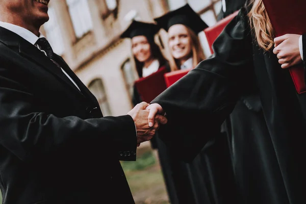 Bom Humor Professor Estudantes Diplomas Pátio Universidade Terminar Estudos Licenciatura — Fotografia de Stock