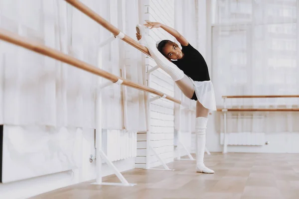 Pelatihan Ballet Gadis Muda Balerina Tutu Balet Klasik Pelatihan Dalam — Stok Foto