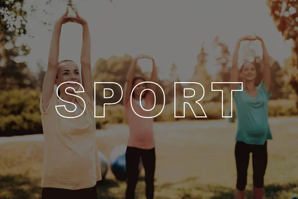 Des Vêtements Sport Exercice Tapis Yoga Coach Park Yoga Grossesse — Photo