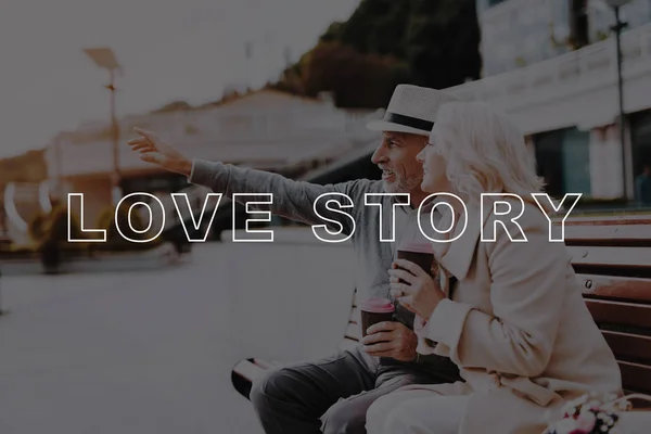 Diverte Copo Café Felizes Juntos Relacionamentos Borbulhantes Love Story Dois — Fotografia de Stock