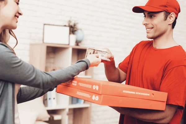 Доставка Піци Піца Deliveryman Людина Коробкою Смішний Аксесуар Білий Інтер — стокове фото