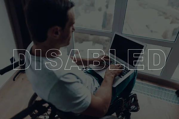 Homem Deficiente Numa Cadeira Rodas Homem Sentado Frente Janela Janela — Fotografia de Stock