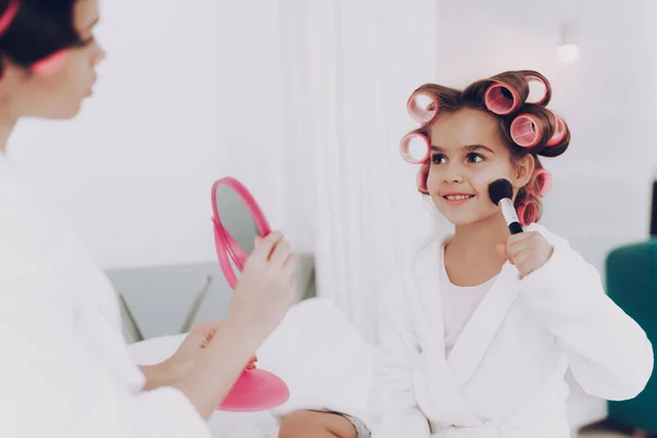 Mère Fille Soins Adorables Pour Visage Mère Fille Peignoir Salon — Photo